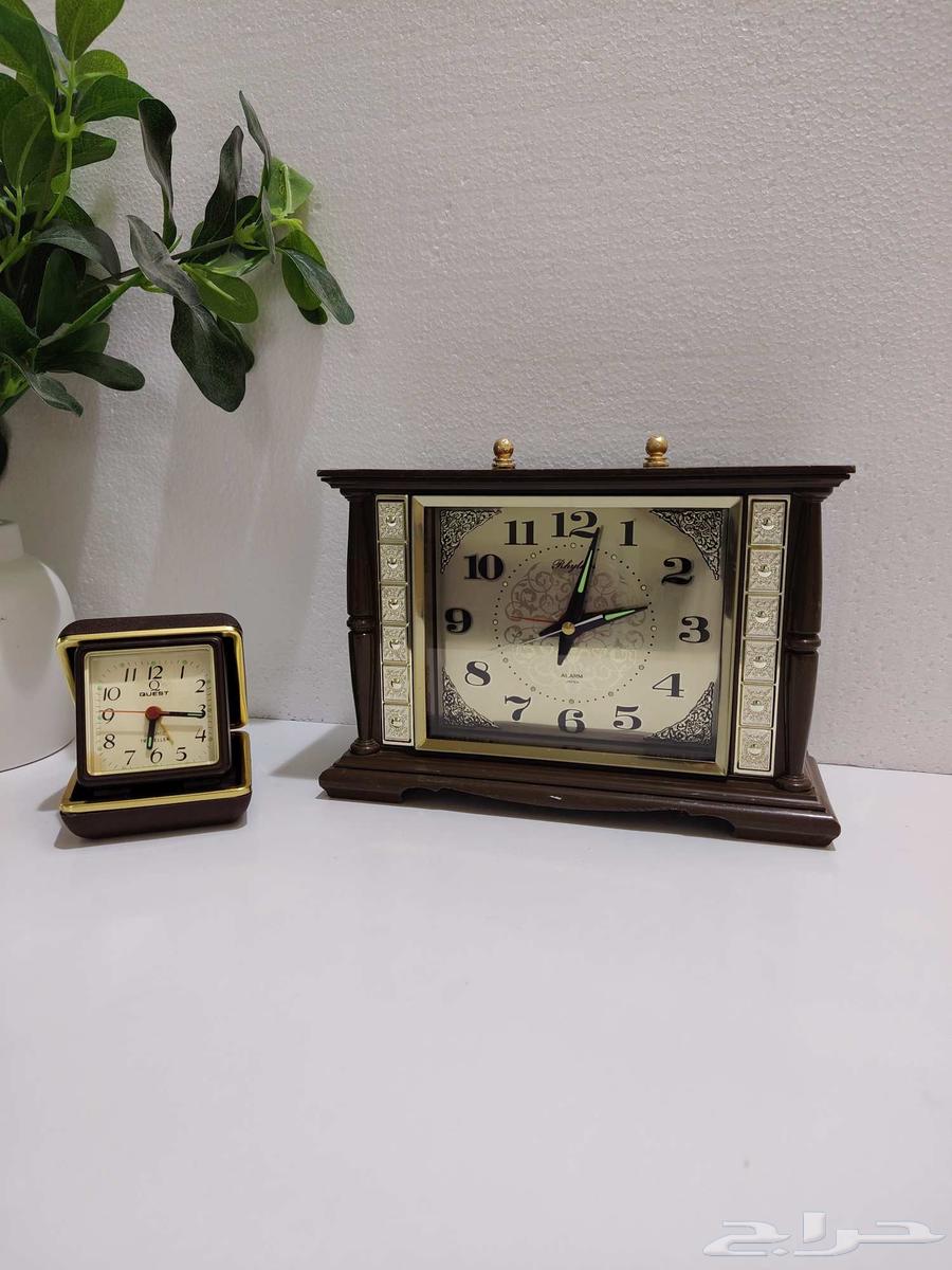 Vintage alarm clocks ... for decoration only64590740927618110