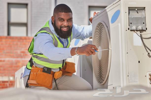 Air conditioning engineer64171165717635110