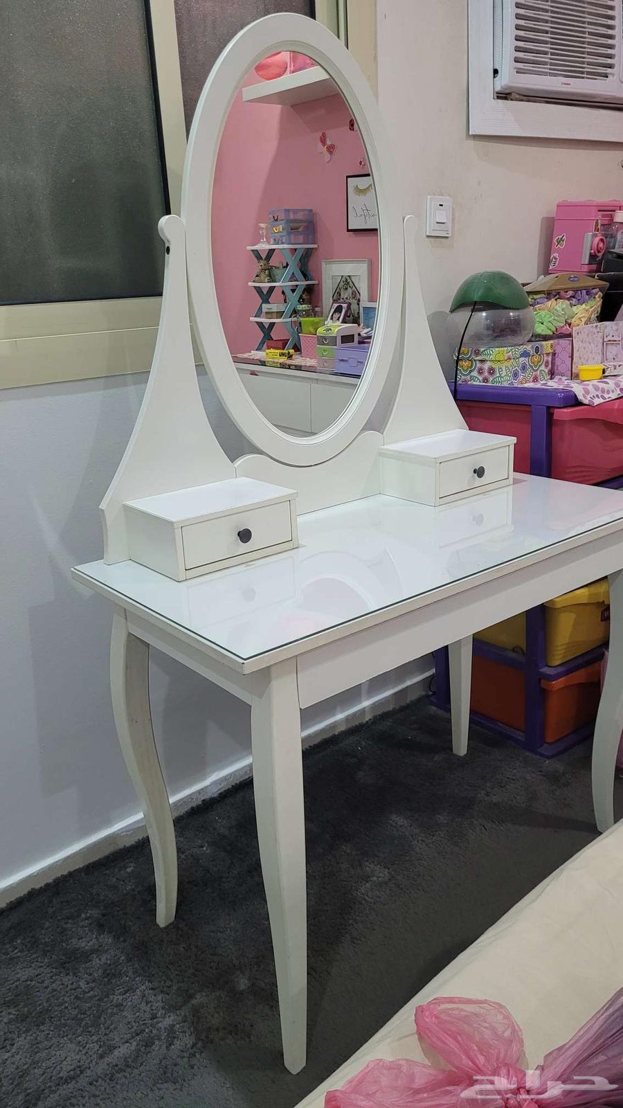IKEA dressing table size 100x50cm64447042551554114