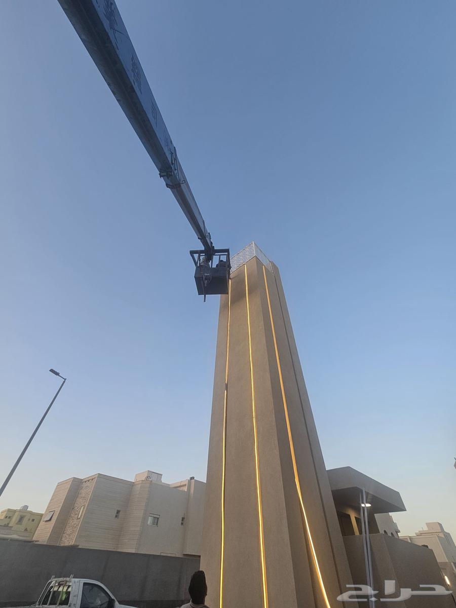Basket crane for lifting workers, lifting panels, lifting tanks, installing cameras, transporting in Sabia64172494256001110
