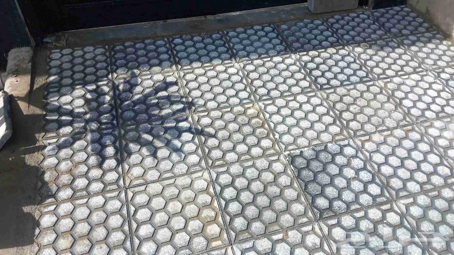 Teacher for curbs, interlock, and pavement tiles64172083828482111