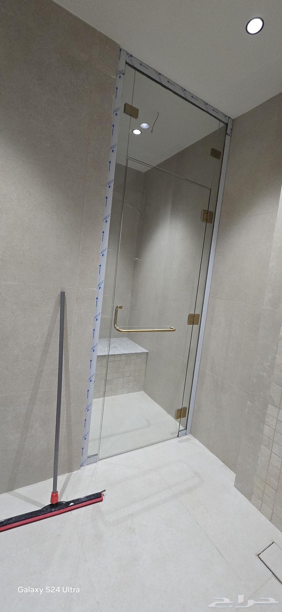 معلم أبواب زجاج64173117771522112