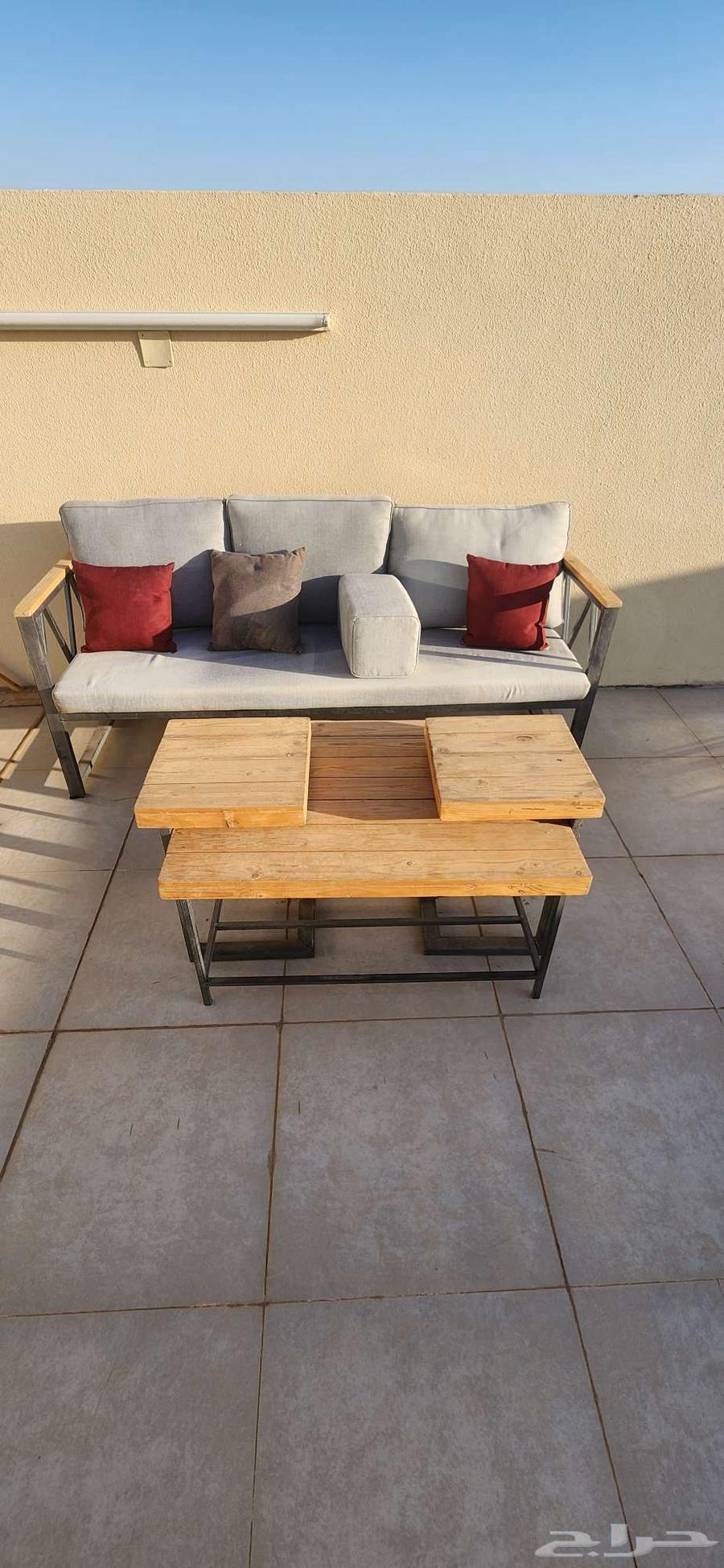 Outdoor seating set for sale: one piece with tables64616078727425111
