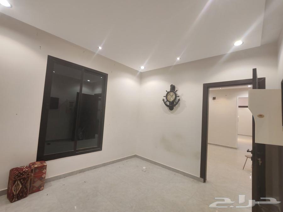 دور أرضي للايجار حي طويق64144637394177113