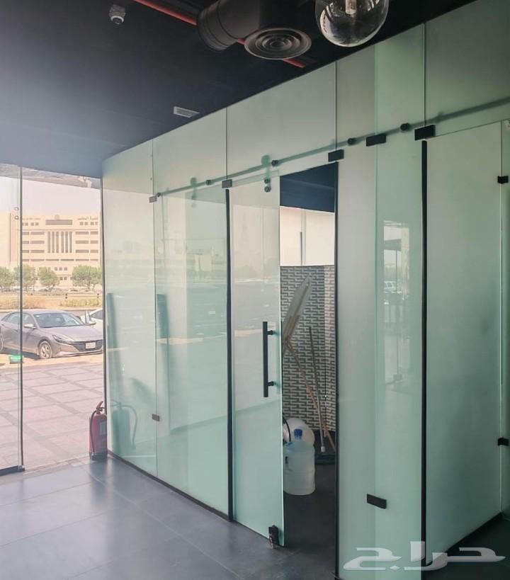 زجاج سكريت وجهات مكاتب شوارات دربزين وجميع اعمال الزجاج64174183134594110