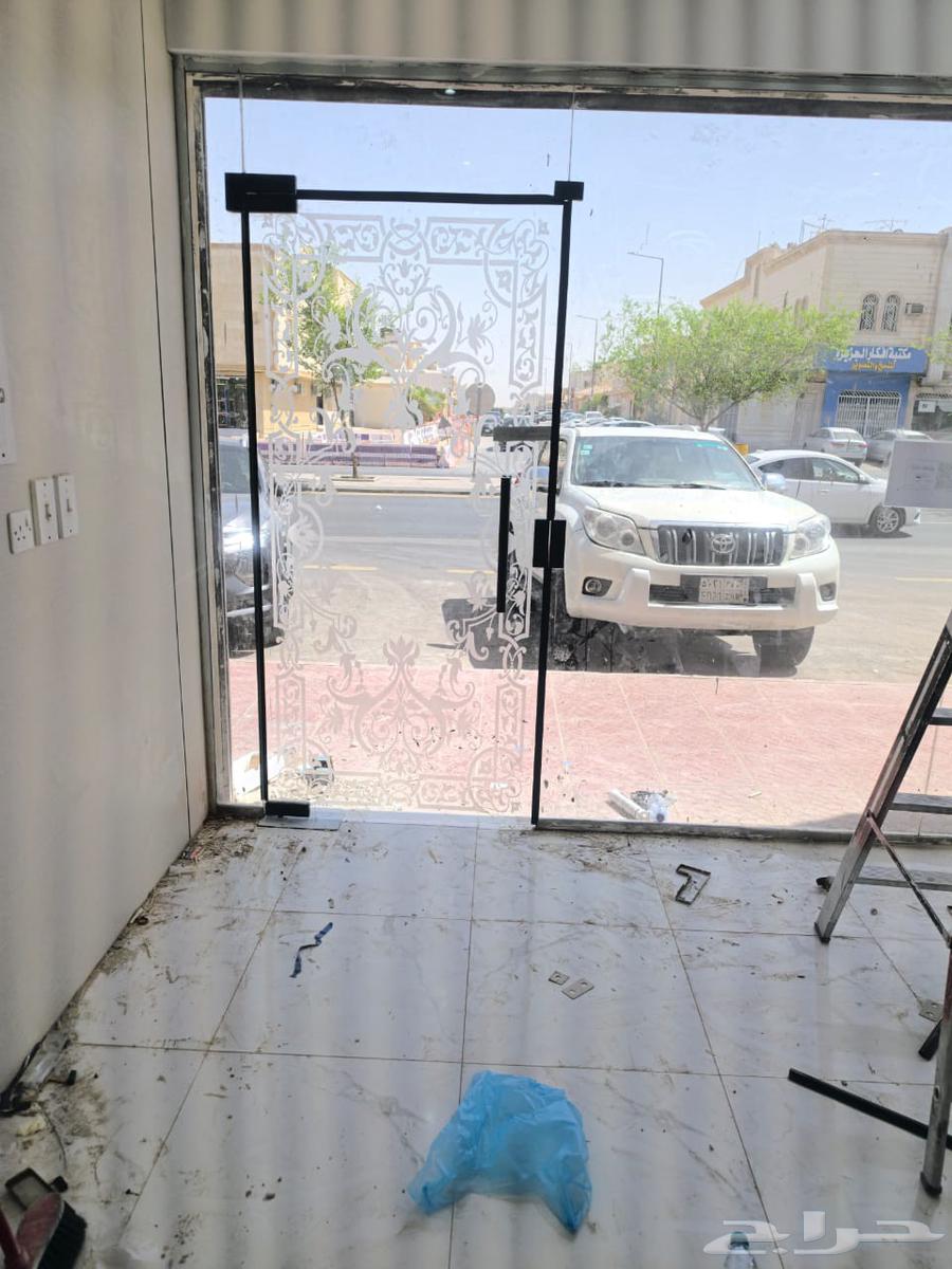 زجاج سكريت قزاز سكريت قواطع زجاج صيانه الأبواب64173950800131111
