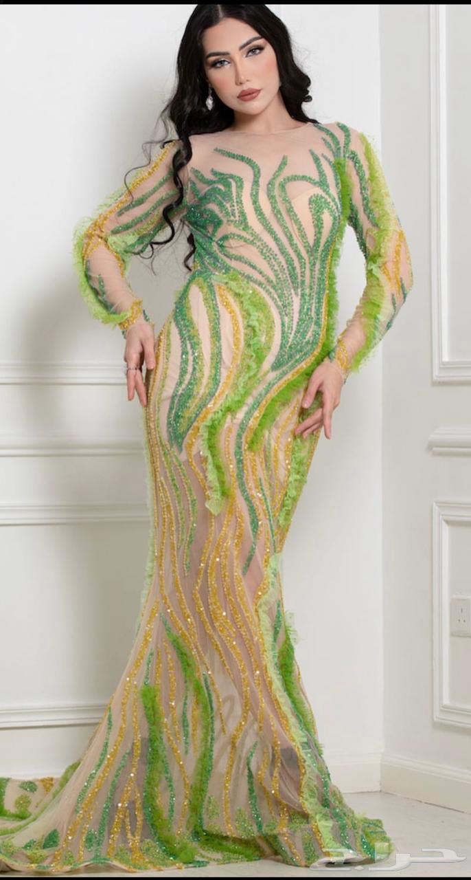 فستان بحالة ممتازة للبيع64503609816577110