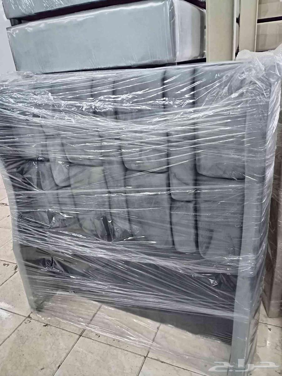 يوجدلديناالسره نفرونص المخمل بسعرالجمله التوصيل وتركيب مجاني64611605382019111