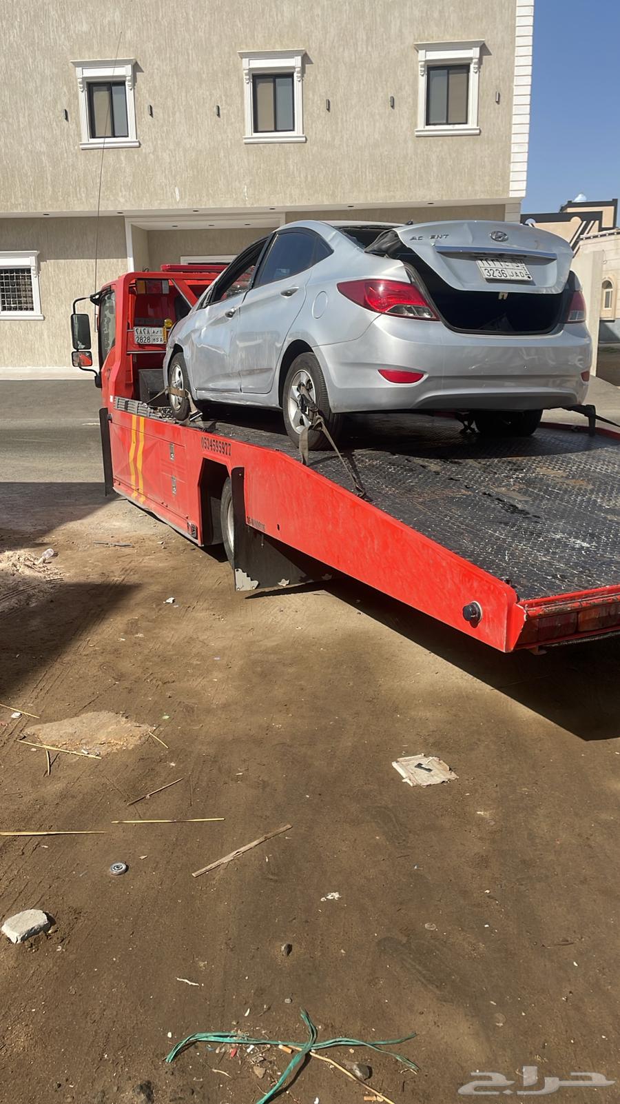 سطحه من الرياض الى اي اتجاه.64259719216515110