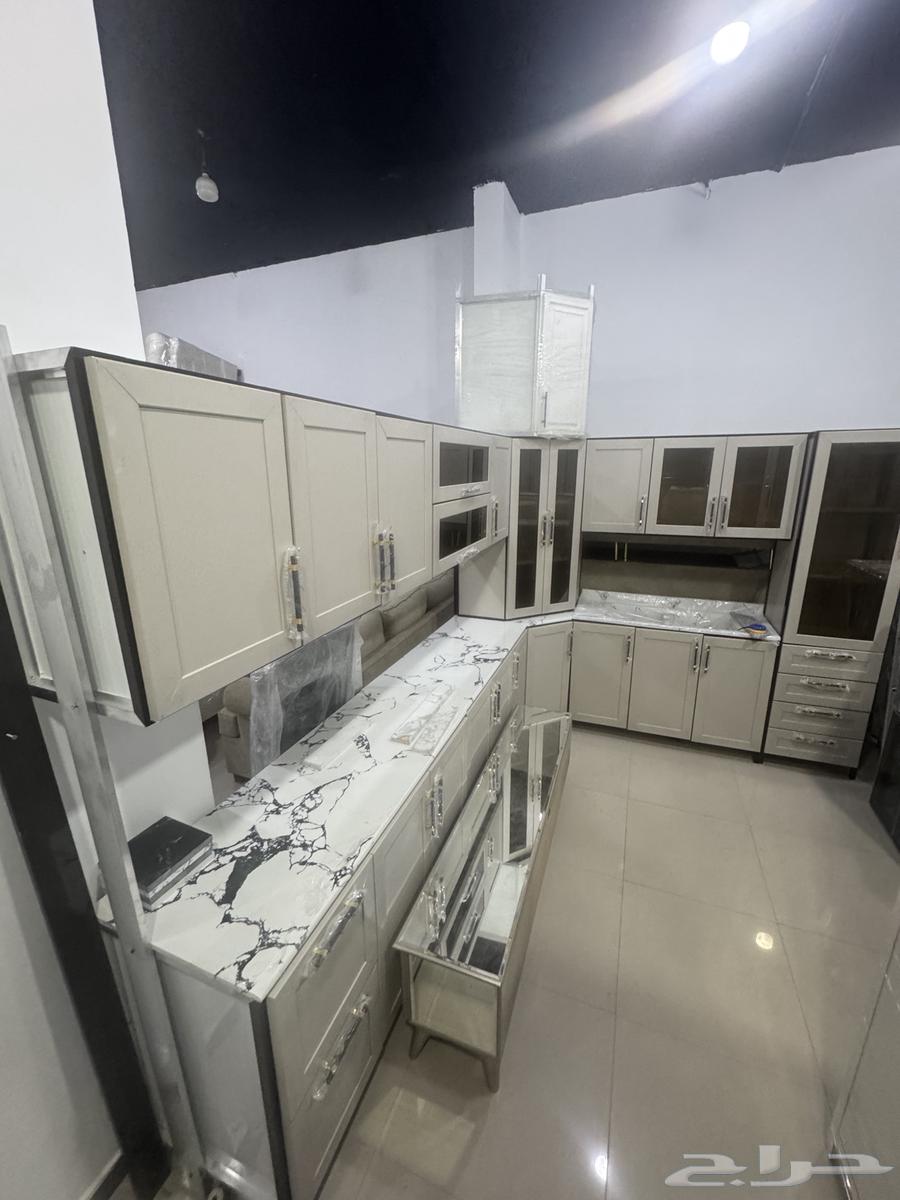 Ready kitchens 5 meters and 60 centimeters available, and 3 meters available64260307948033113
