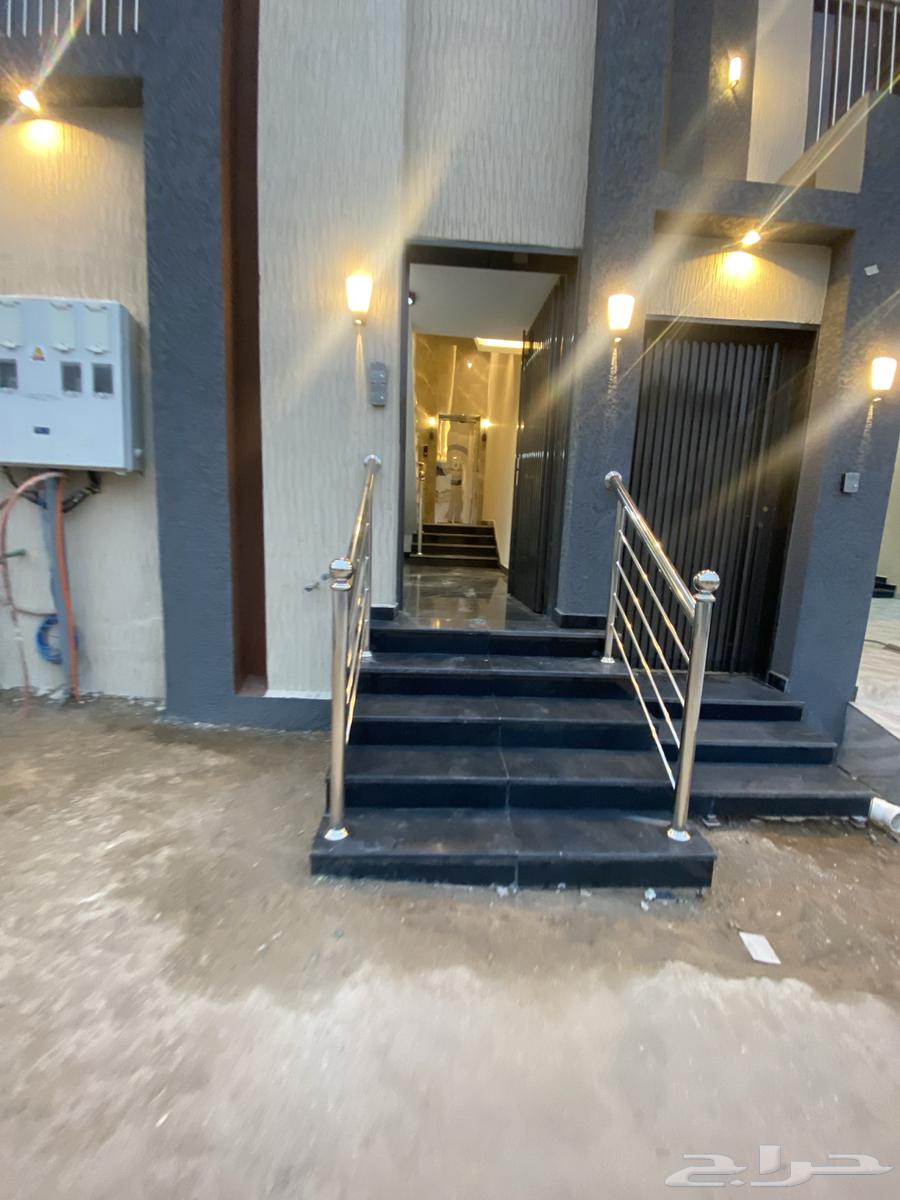 للبيع شقة دور ثاني مع سطح 6غرف ف درة الموسى 500 الف64263974702339113