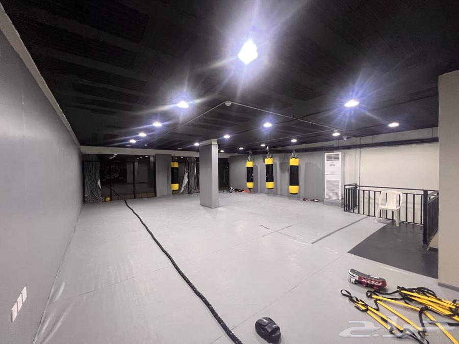 نادي للتقبيل او الايجار64259889063171112