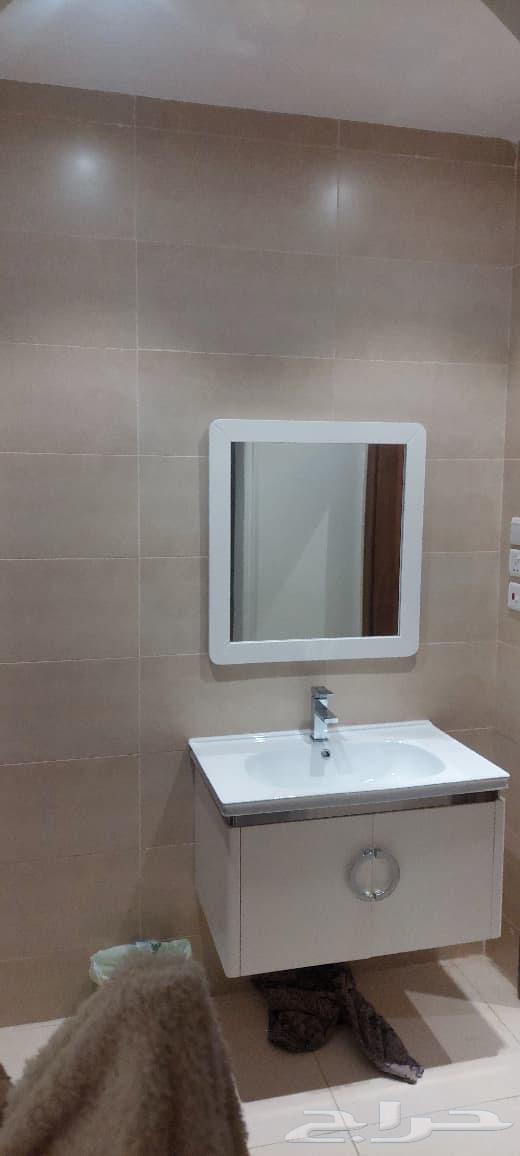 شقة بحي النزهة غرفة كبيرة وحمام شهري64263973485186111