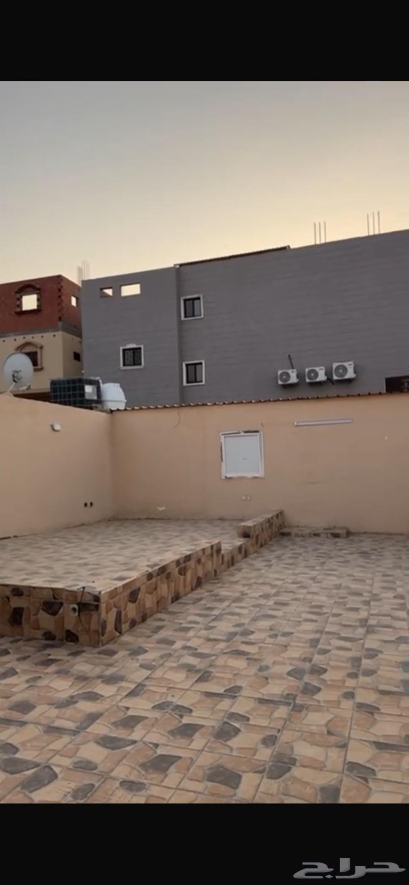 استراحه للبيع مكونه من قسمين64270276586626114