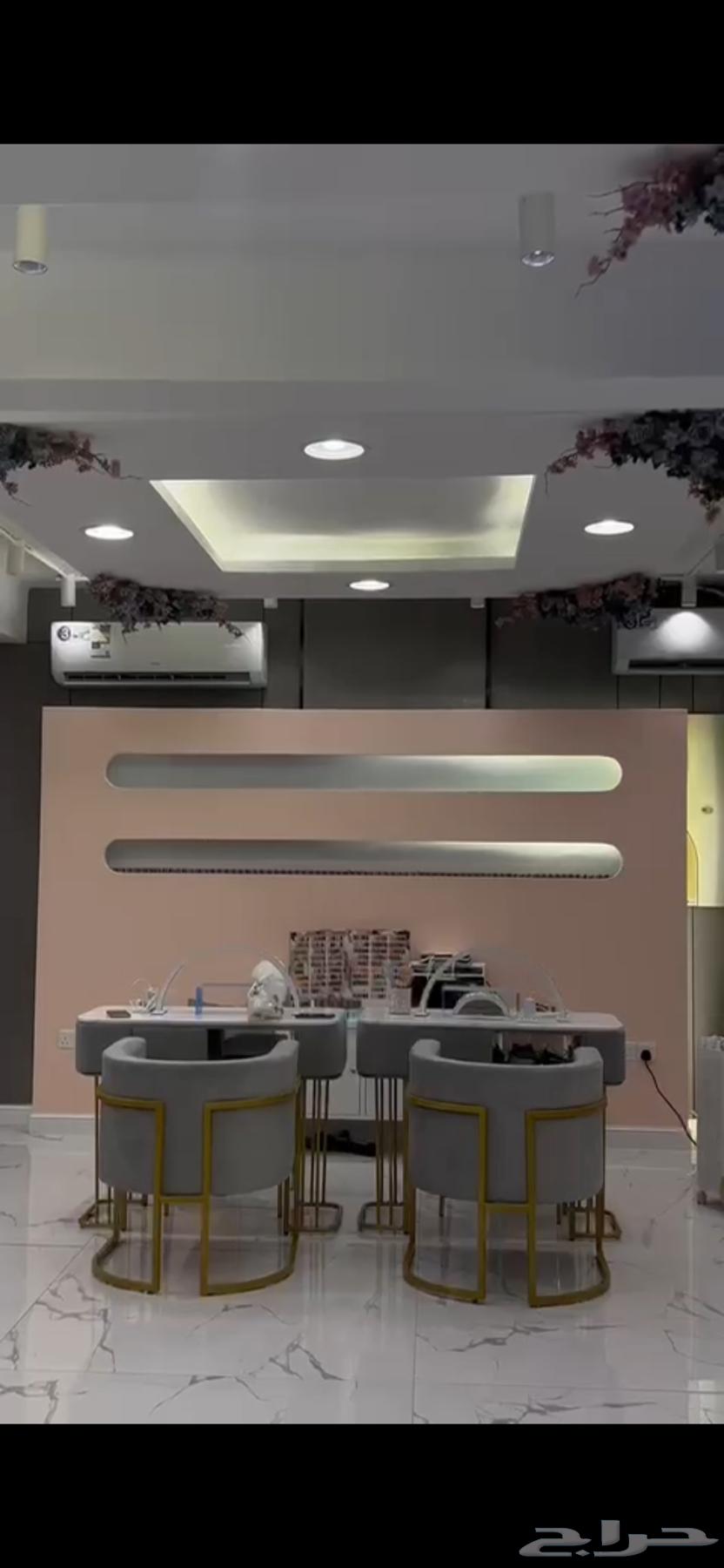 صالون نسائي للتقبيل64264172092035111