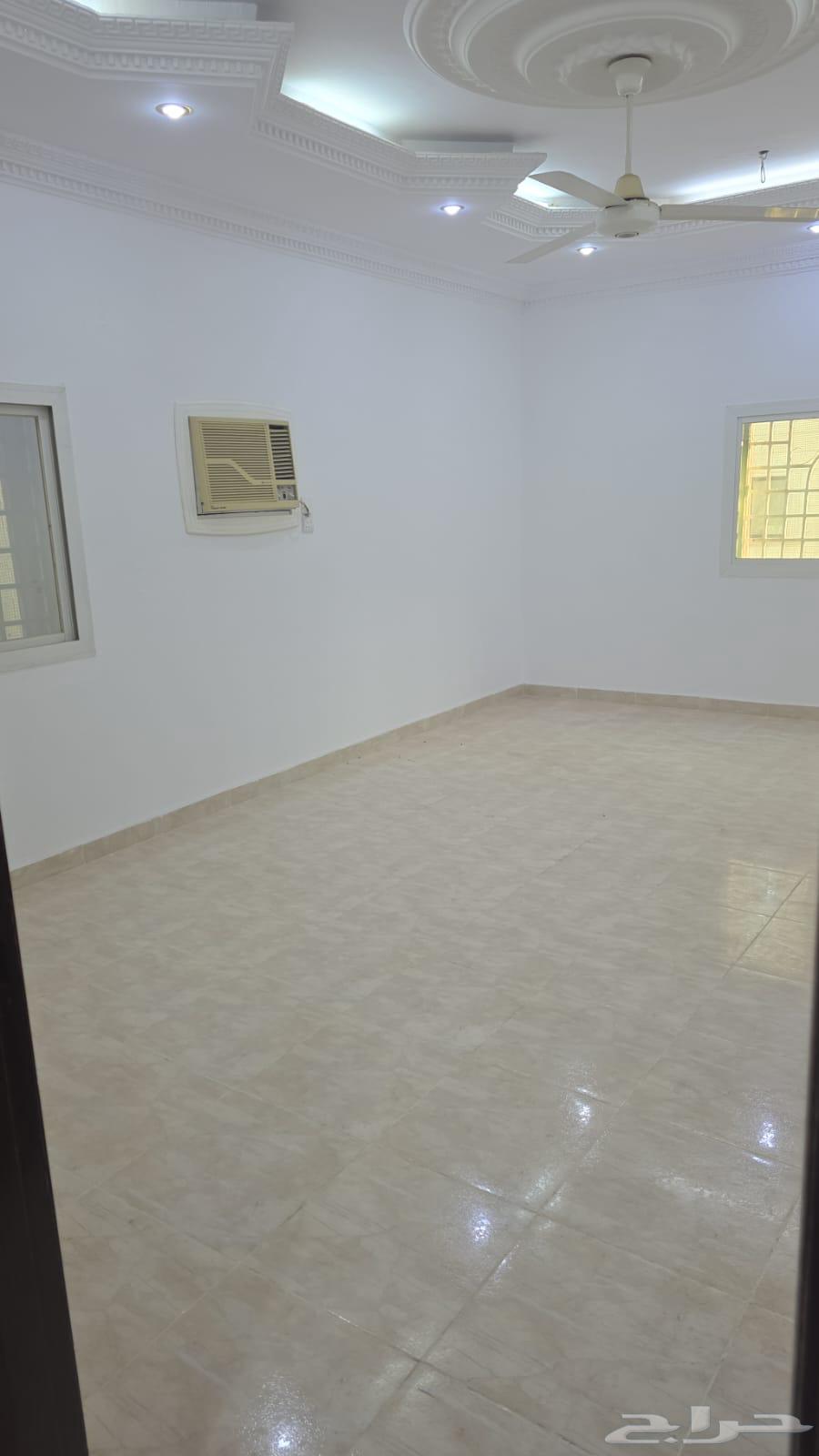 شقة واسعه جدا خمس غرف في العزيزية (ستر)64264173269890114