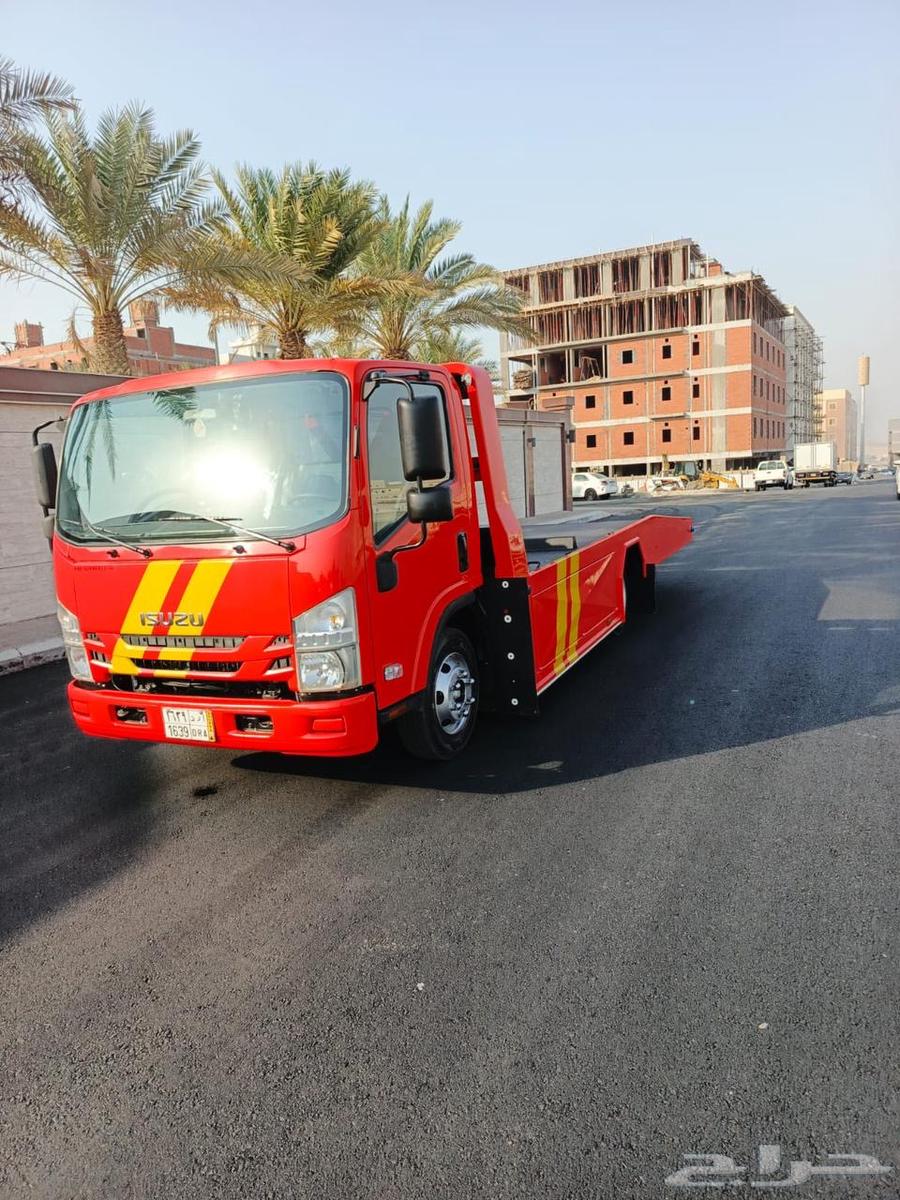 سطحه داخل الحفر راجع الرياض64264525283715110