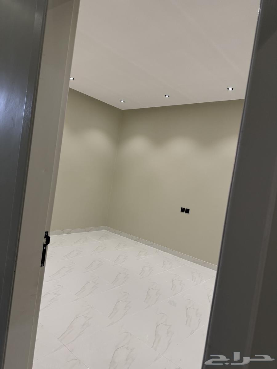 شقة شقق فاخرة للايجار المزاحمية64274302430723111