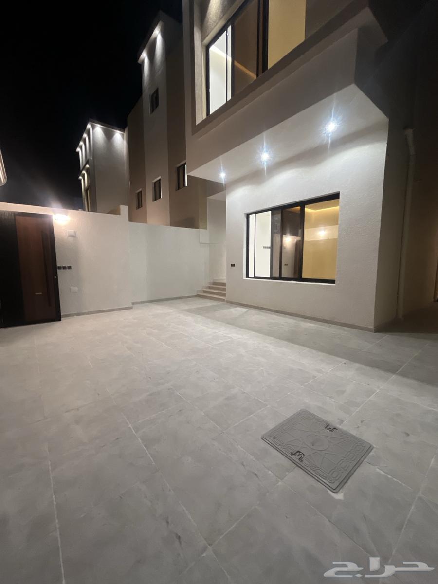 للبيع شقه ارضيه المصيف6وصاله64274302583681110