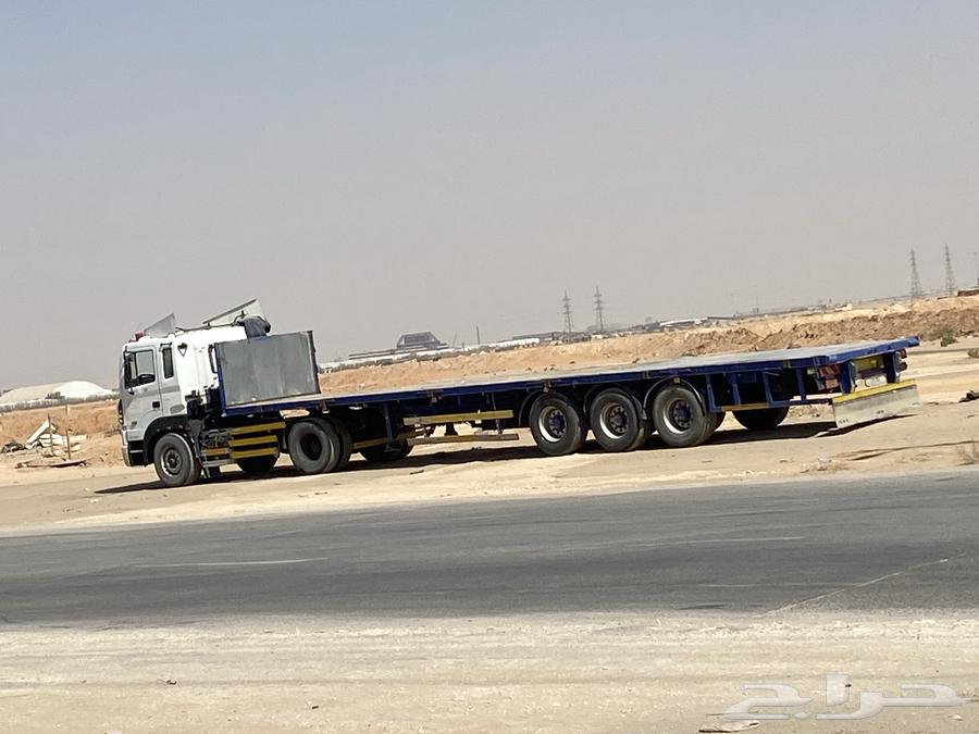 Trilla for transporting containers in North Riyadh, Mlhem64360149059075111