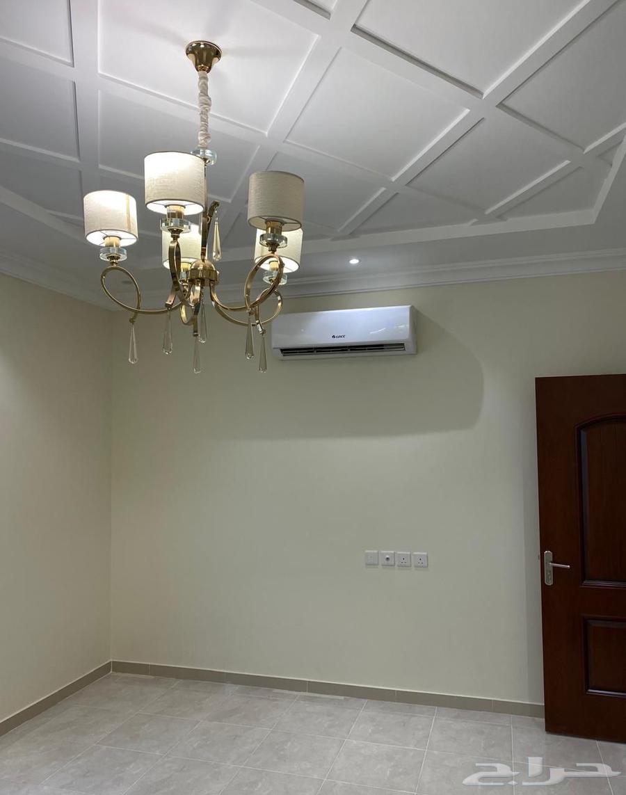 شقة فاخرة في حي النزهه 5 غرف64288043483906112