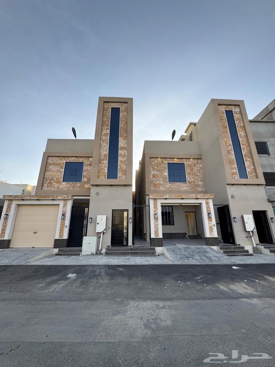 للبيع روف علوى مميز على طريق ابها الخميس وبالقرب من المطار64295586251394111