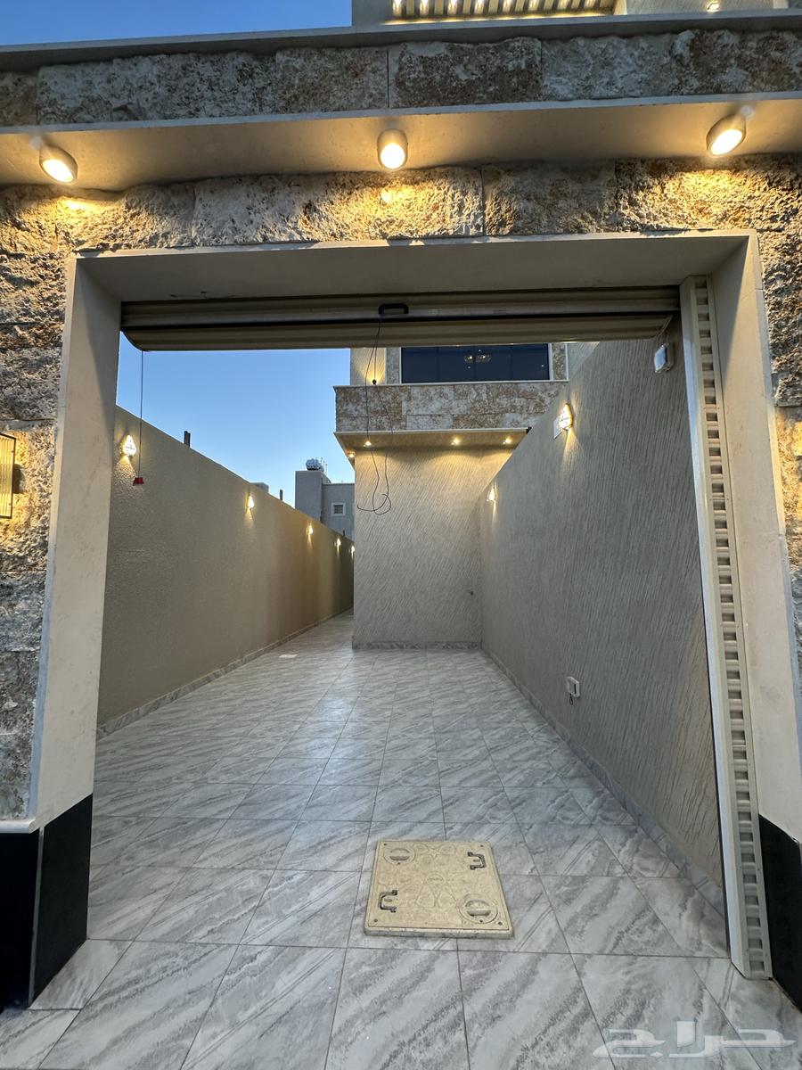 For sale, floors with an area of 245 meters, with security and guarantees in Al-Raqi neighborhood64305013559171111