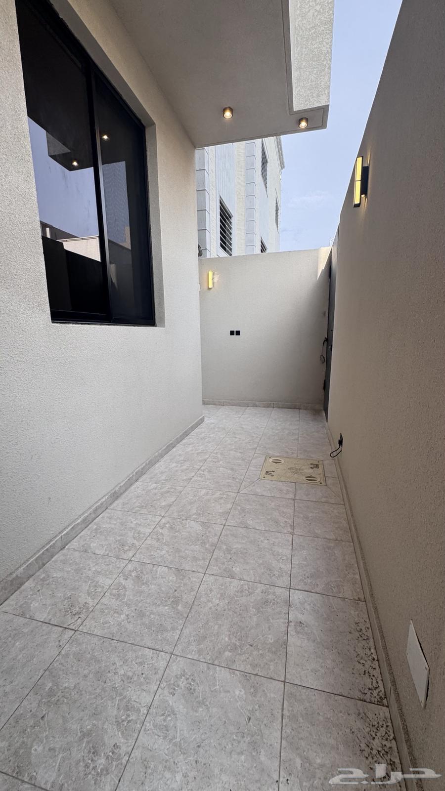 للبيع شقه ارضيه 6 غرف مداخل مستقله بالمحاله ابها64314041349763112