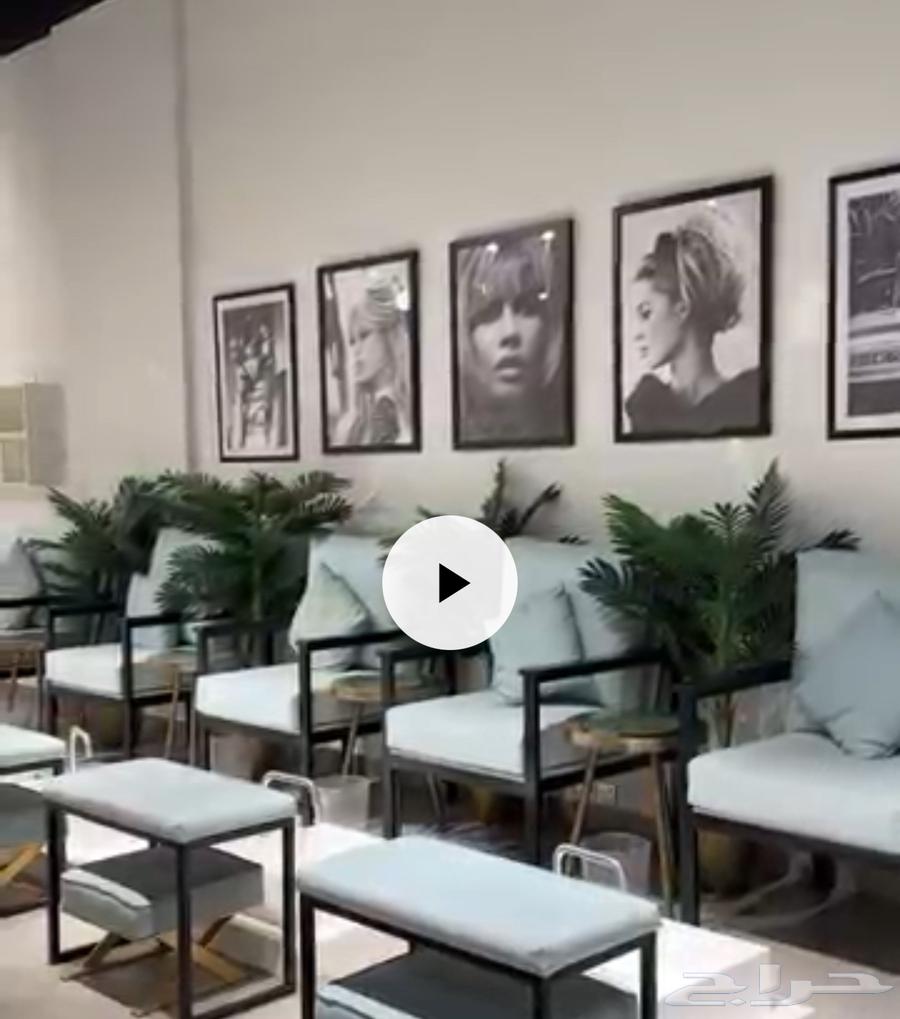 صالون لتقبيل راقي64327154474115110