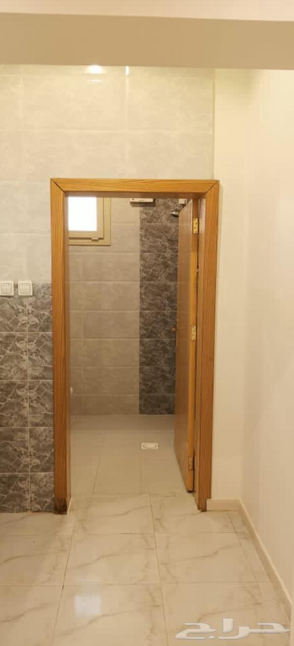 شقة للايجار فاخرة بجوارة الكلية الصحية64369893284867110