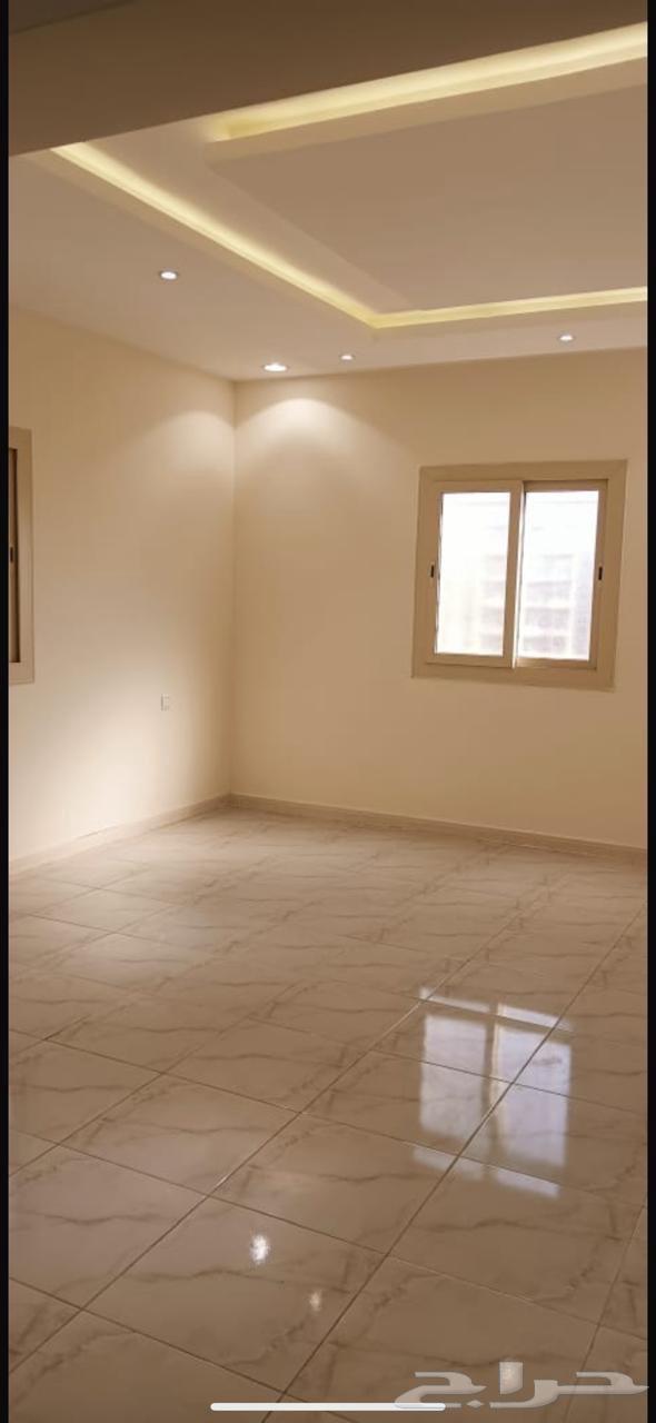 شقة للايجار فاخرة بجوارة الكلية الصحية64369893284867113