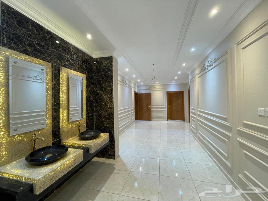 فيلا روف دور كامل للايجار حي الصالحية64345657401217114