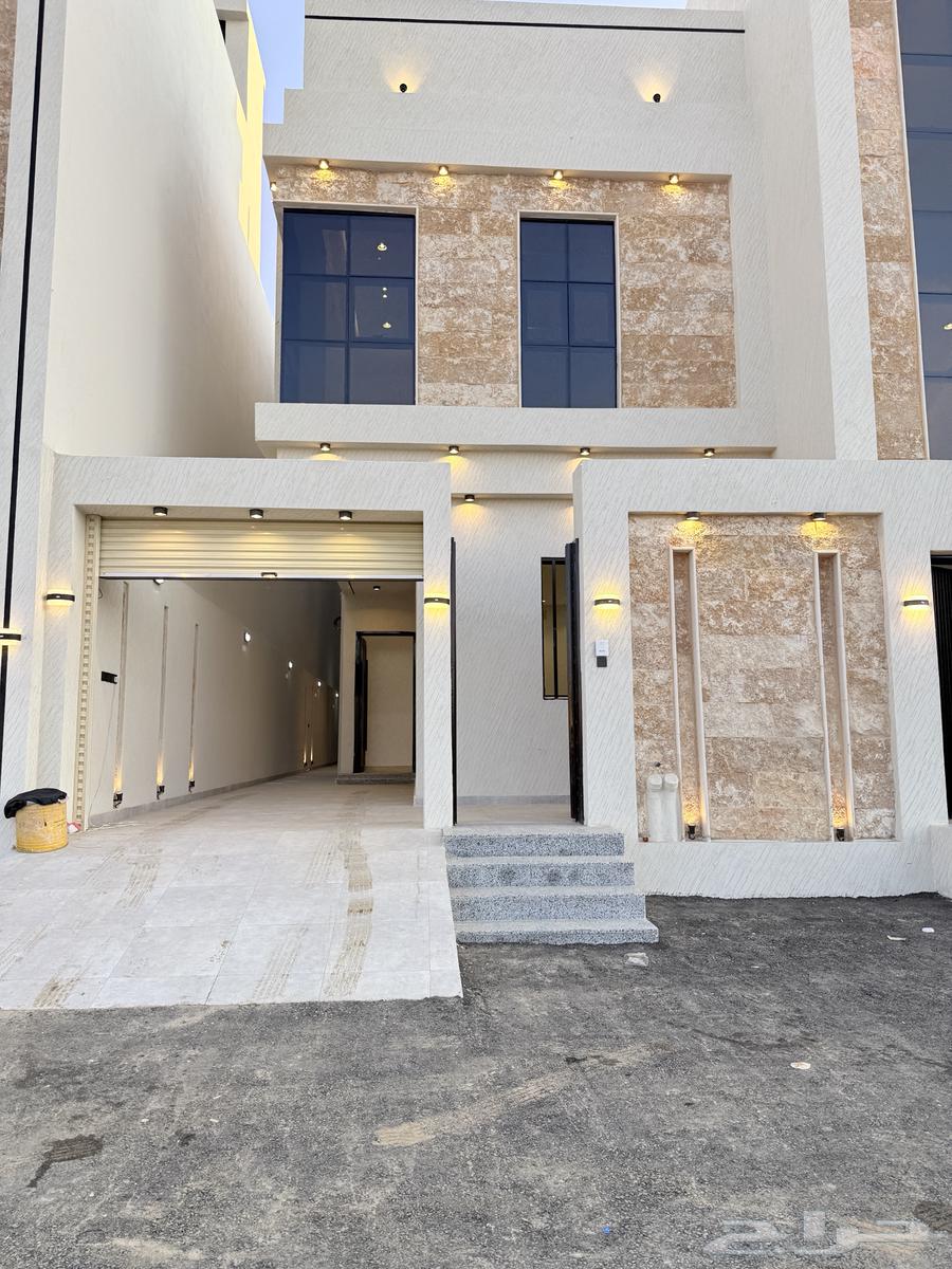 للبيع دور ارضي بمدخل سياره6غرف بأحد رفيده بسعر550الف64345726300930110