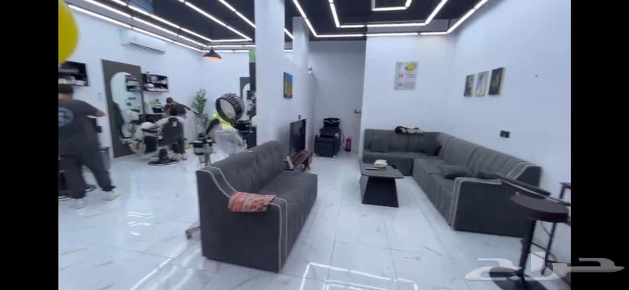 صالون حلاقة فتحتين جديد للتقبيل على السوم64345761103490111