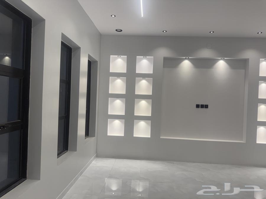 فيلا مع شقه للبيع شرق الاسكان64345656380675111