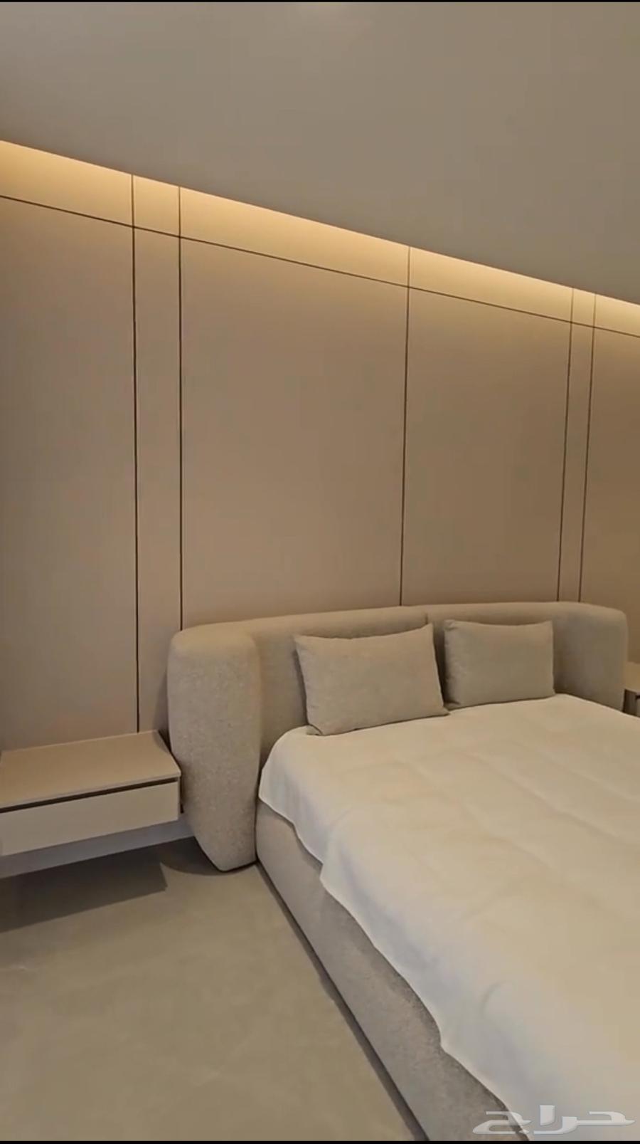 Installation of high-quality decorative board, alternative to marble, gypsum, and embossed board64345880840579112