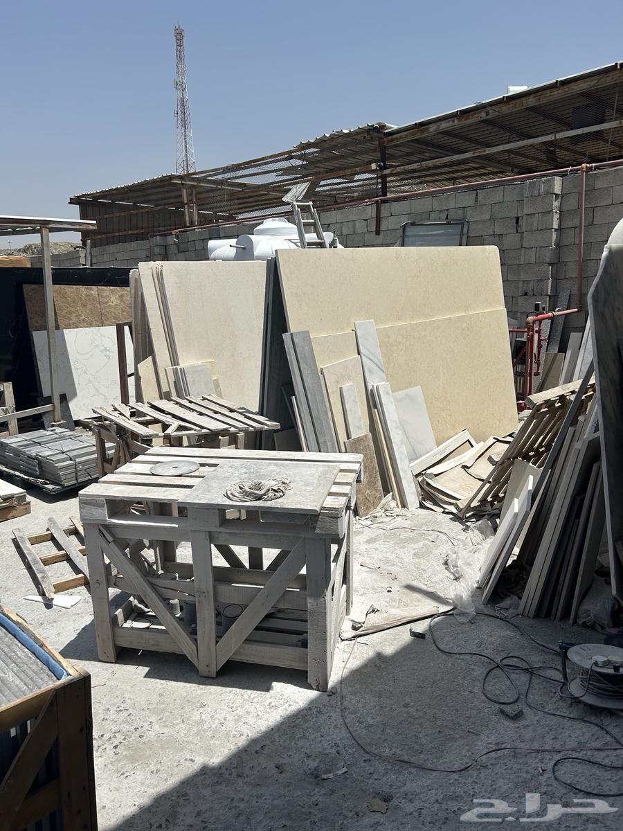 A factory for cutting marble, ceramic, and supplying thresholds and panels64354907607938110