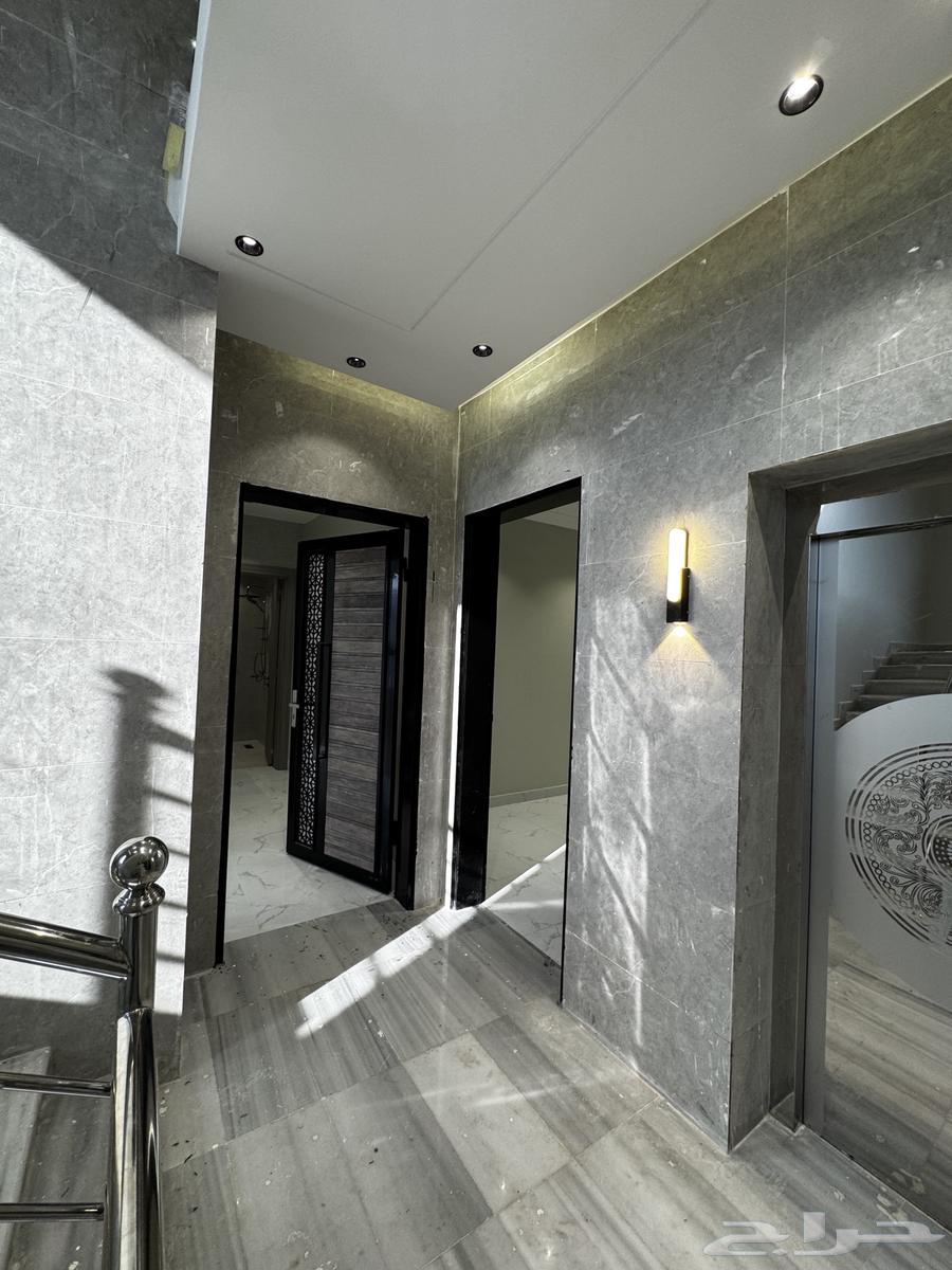 شقق و روف للبيع64349817965698112