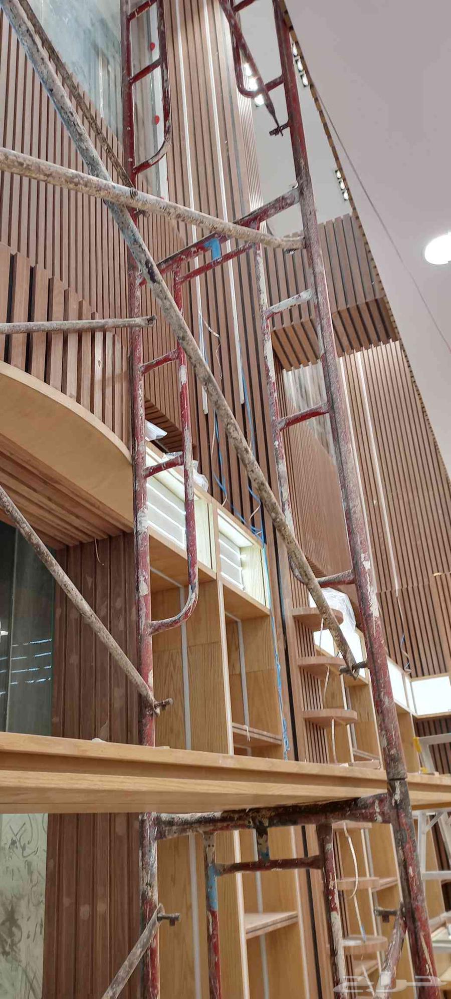 معلم نجار ديكورات للمحلات التجاريه وفنادق ولكفيهات64263794720515113