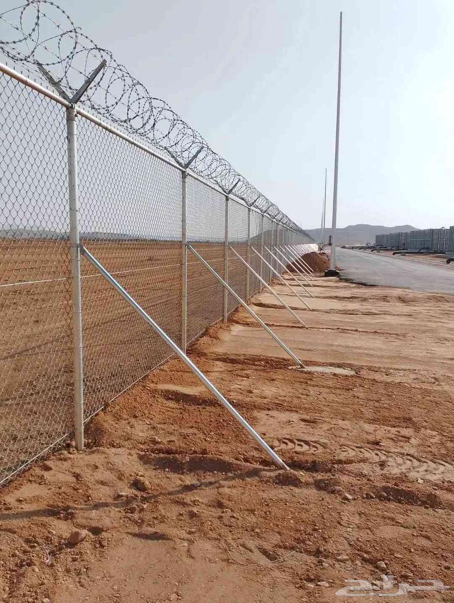Hi, we supply and install all types of mesh fencing64265061278465112