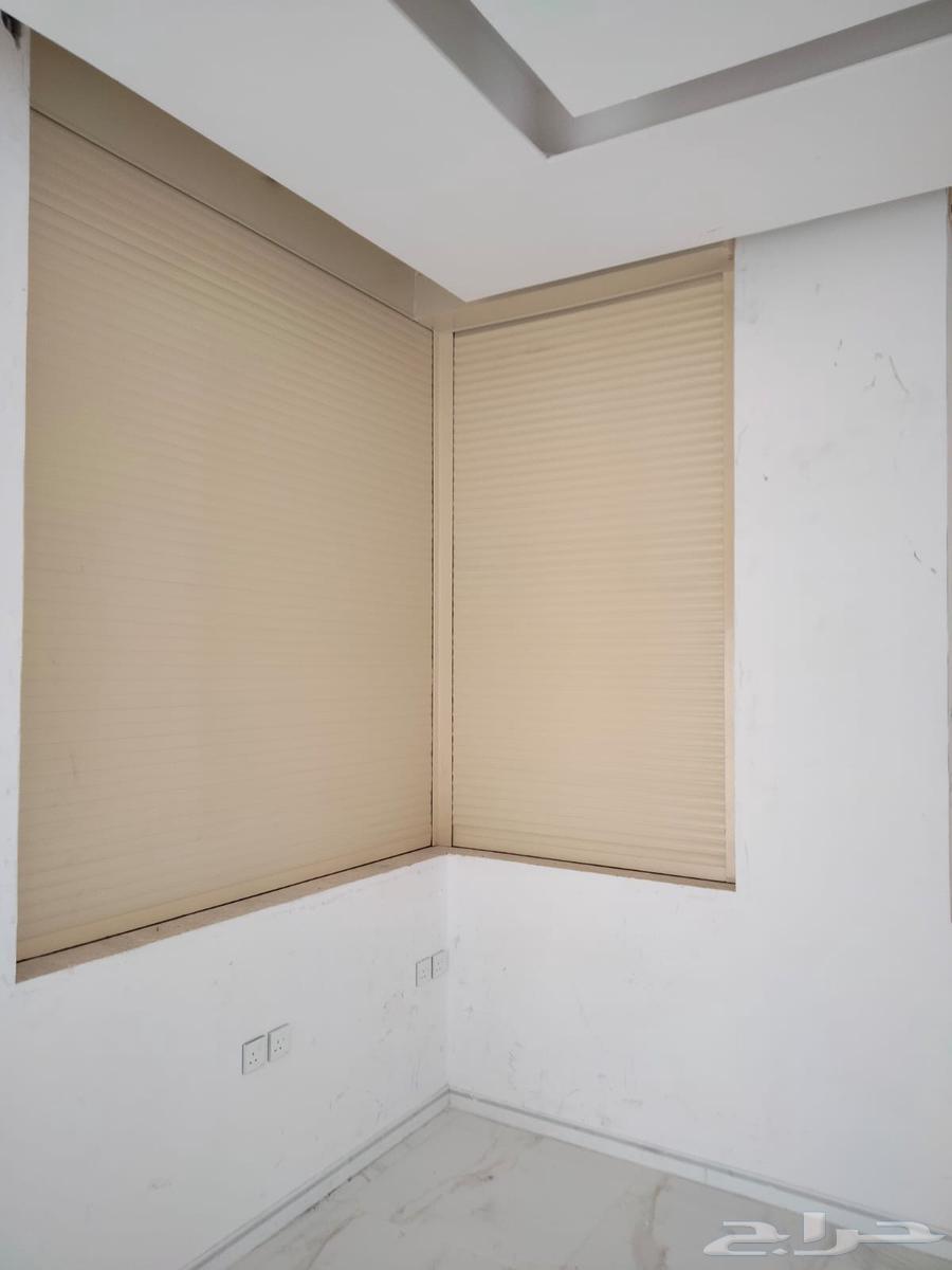 For modern shutter works64259718398722112