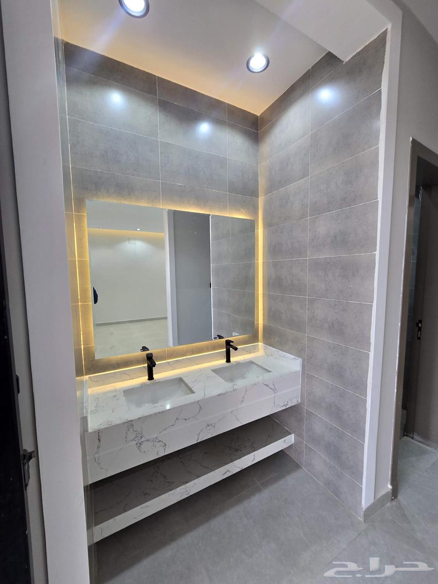 للبيع شقق بحوش ومدخل سياره 520 الف64264172324867113