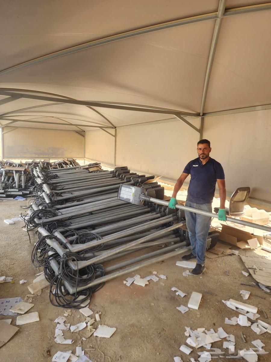 اعمال الاناره من حفر وتركيب قواعد واعمده وكشفات وعمل الأرضي64259898365187112