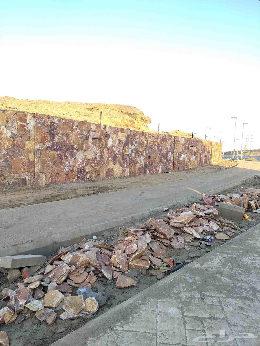 معلم تلبيس حجر طبيعي معلم حجر كبير رباريب مقاولات عامه جوال64273739280129112