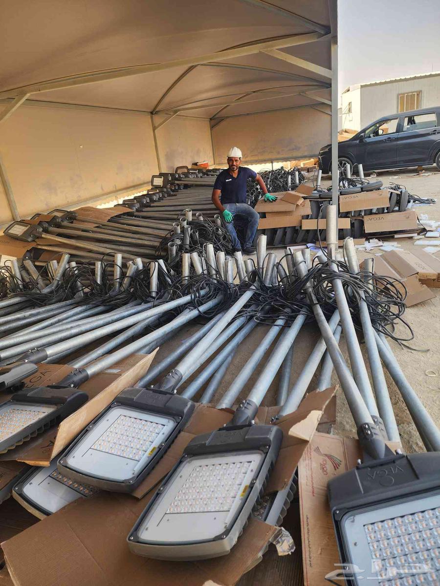 اعمال الاناره من حفر وتركيب قواعد واعمده وكشفات وعمل الأرضي64259898365187114