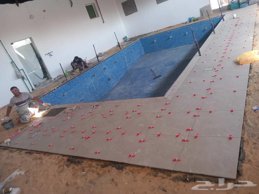 Ceramic and porcelain tiler specializing in bathrooms, kitchens, surfaces, courtyards, and marble work64264183216129110