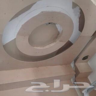 نجار مصري يقوم بتركب وصيانه ديكورات الخشب الكرفانات والكباين64263794566018111