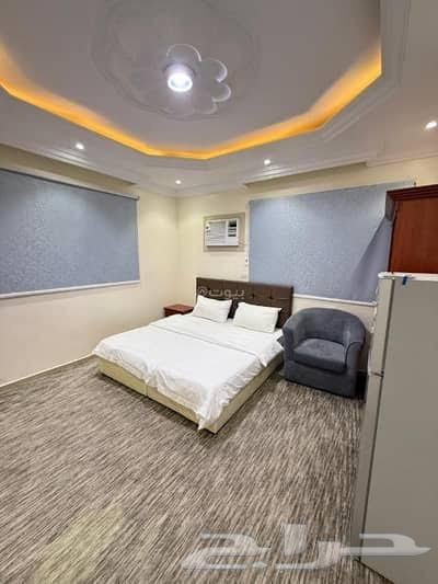 ابغا غرفه وحمام يكون بالخالديه سعر معقوول 350 400 يتواصل م64264173574401110