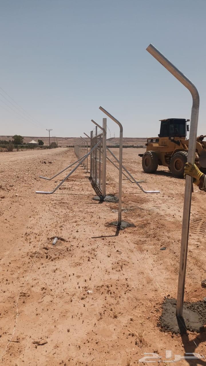 Installation of farm fences, supply of Washington and Arabian palm trees, heritage construction64260121192451112