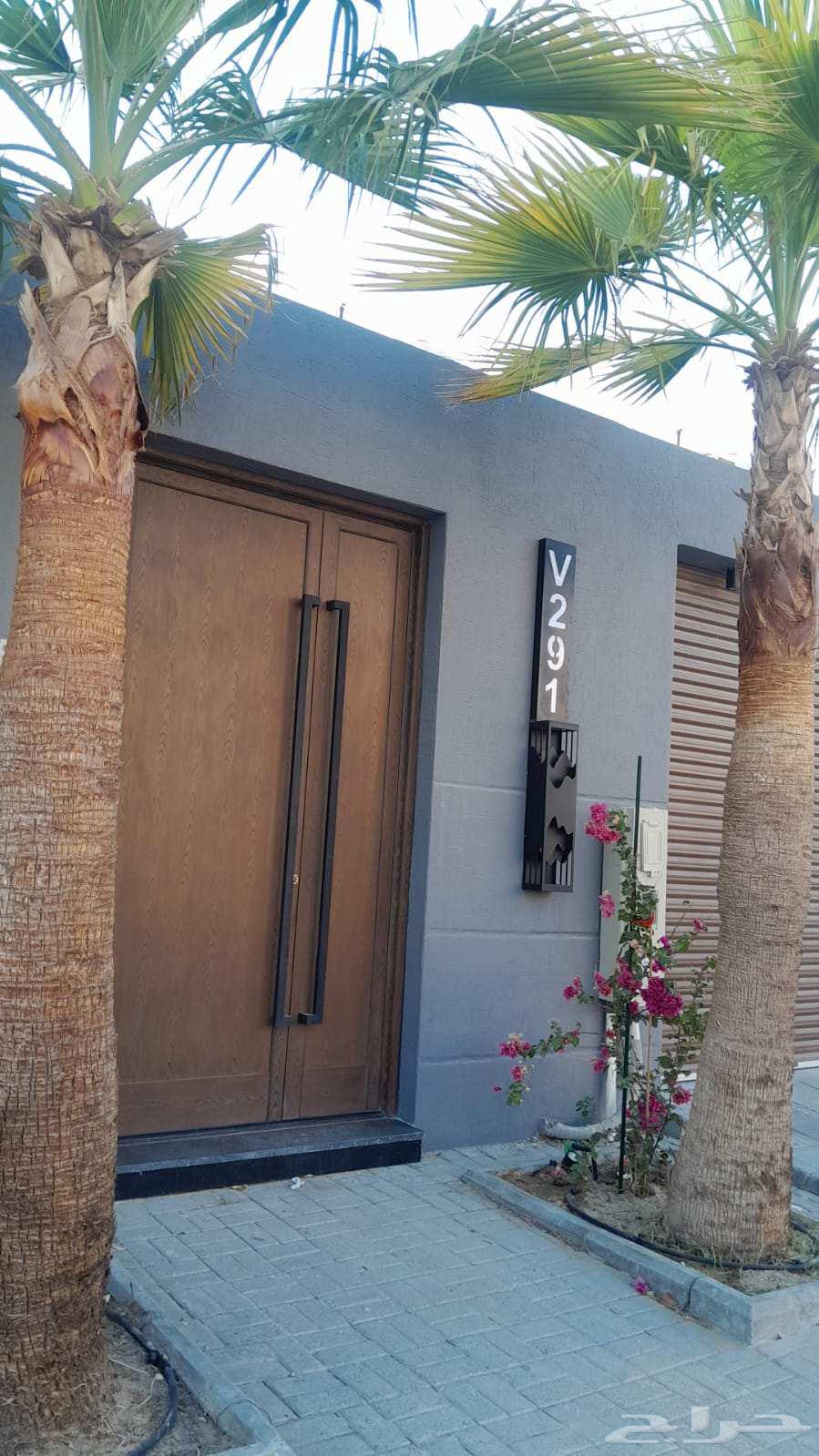 فني جميع اعمال المنيوم ولخشب وغرف النوم64264869066113111